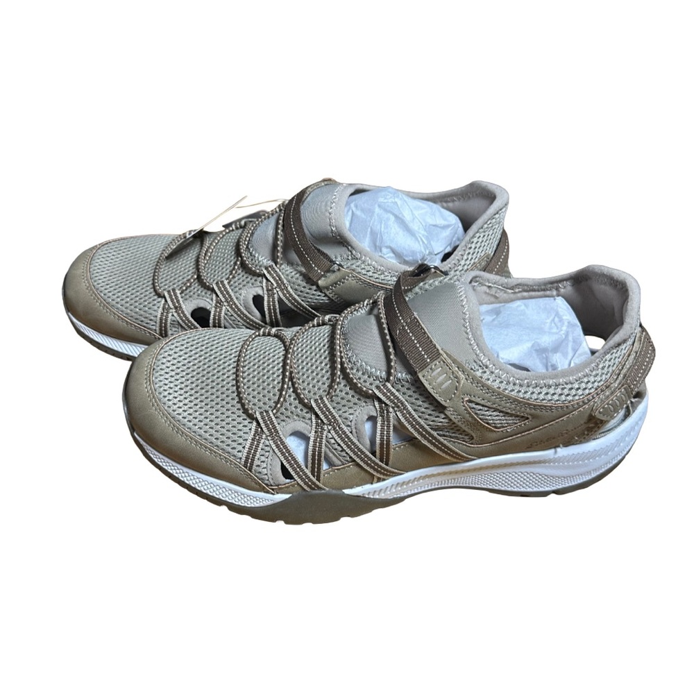 Eddie Bauer Sutton Hybrid women Adventure Shoe NWT in original box